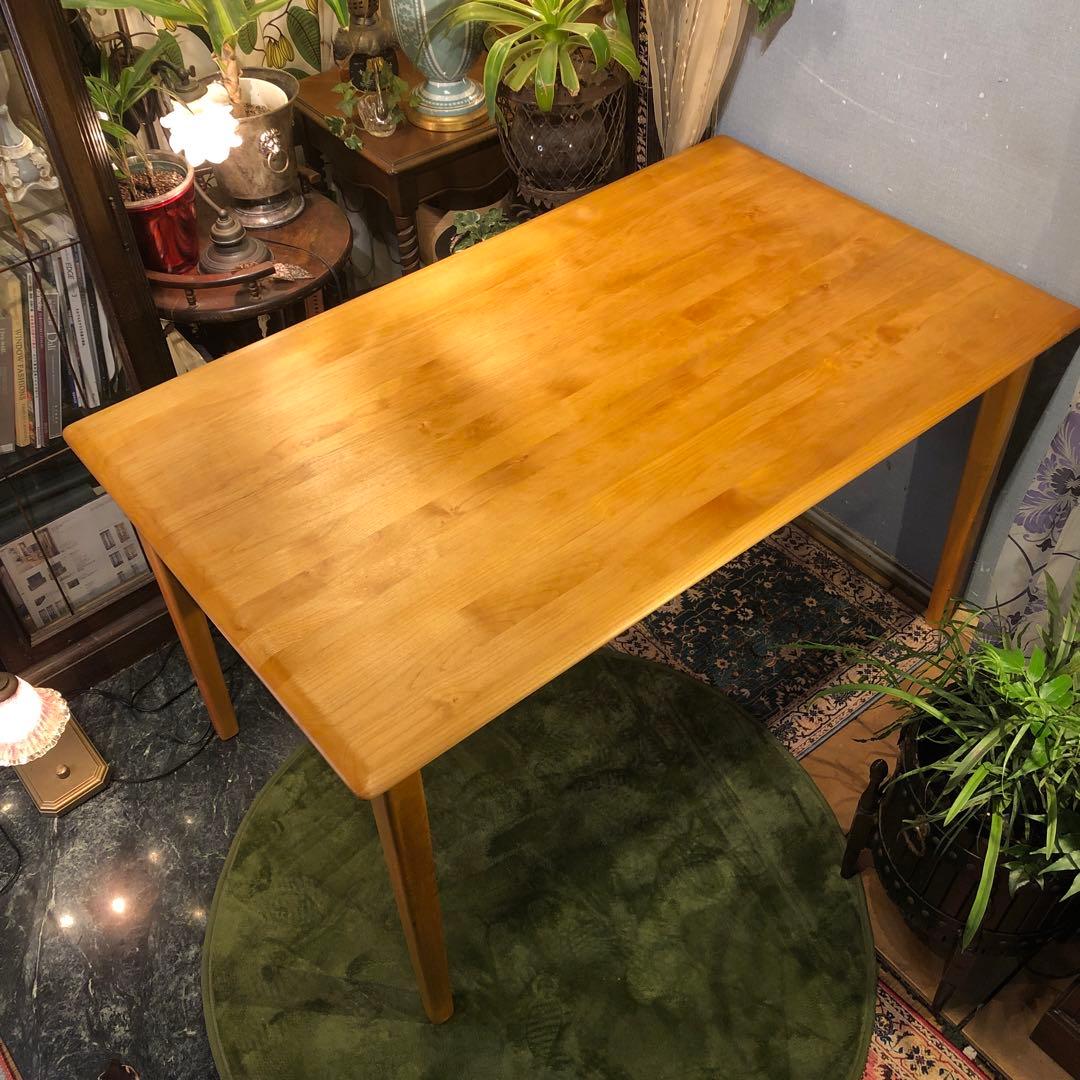 コオロギ　アルダー　ソリッド　オイルフィニッシュダイニングテーブル