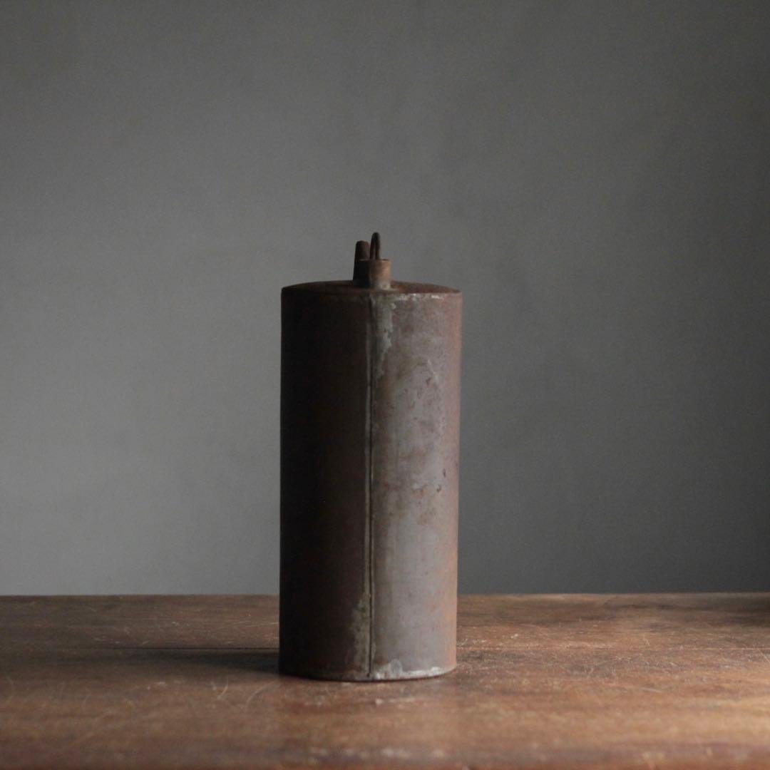 錆びた 鉄あるいはブリキ 水注 古道具 アンティーク オブジェ