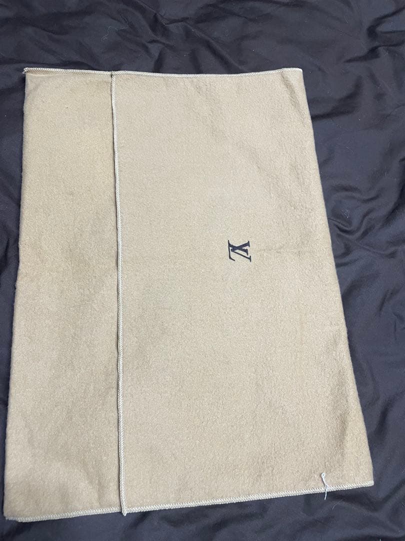 ストラップ根元も綺麗です。Amazon