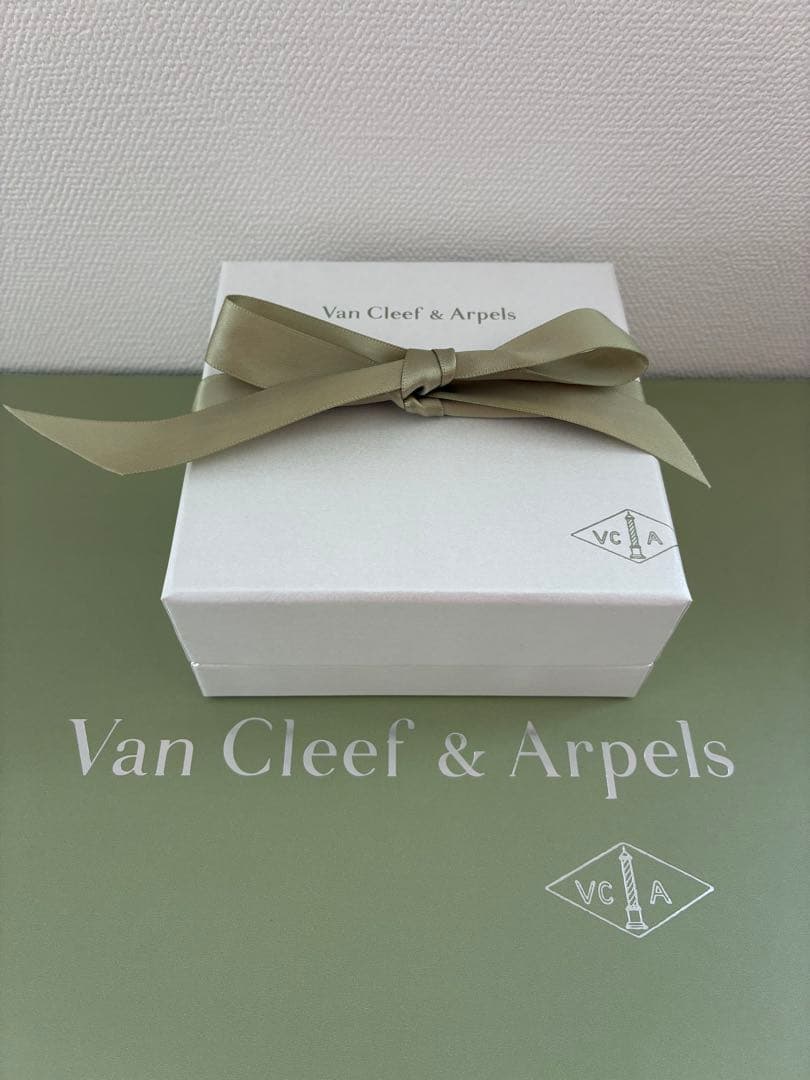 【新品未使用】Van Cleef & Arpels ジュエリーケース
