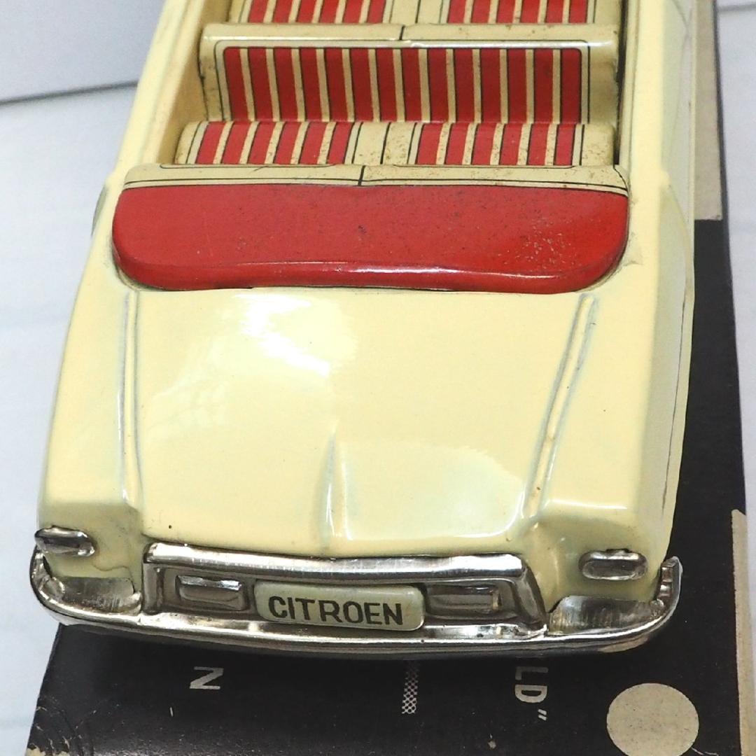 萬代屋【シトロエン コンバーチブル白】ブリキ tin toy car赤箱【箱付】