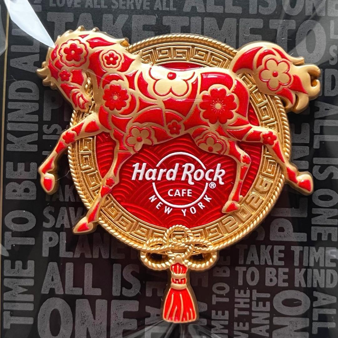 海外店舗限定 】 HardRockCafe2026馬horse午NYピンバッジ - メルカリ