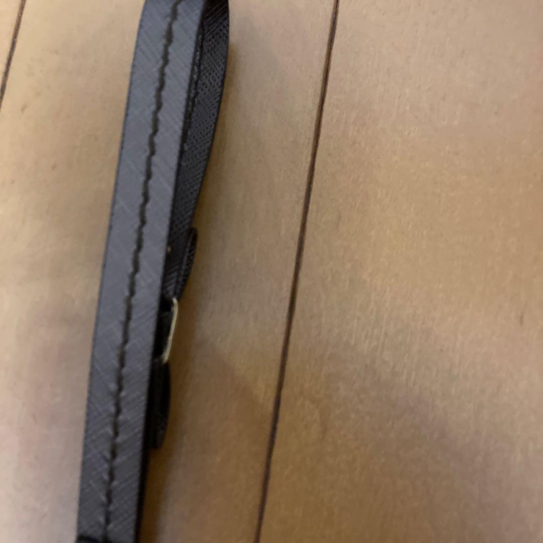 Salvatore Ferragamo ブラウンレザー ストラップ Salvatore Ferragamo