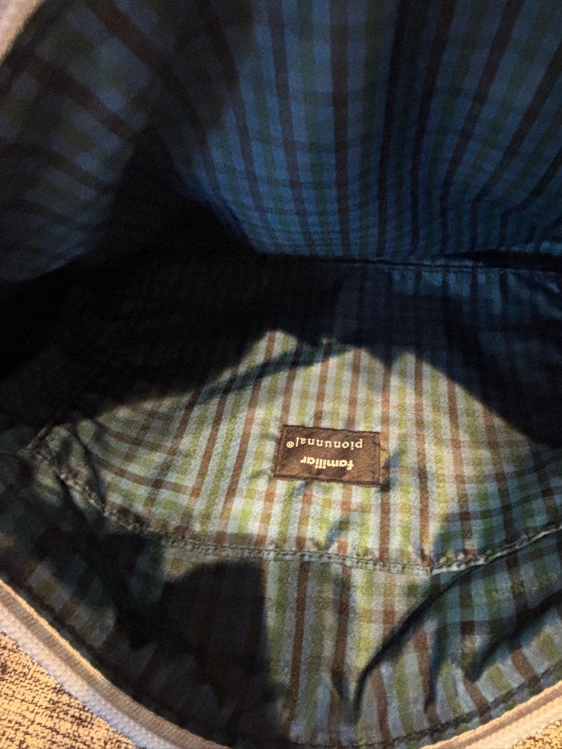 ファミリアピオヌンナルコラボ　ポーチ