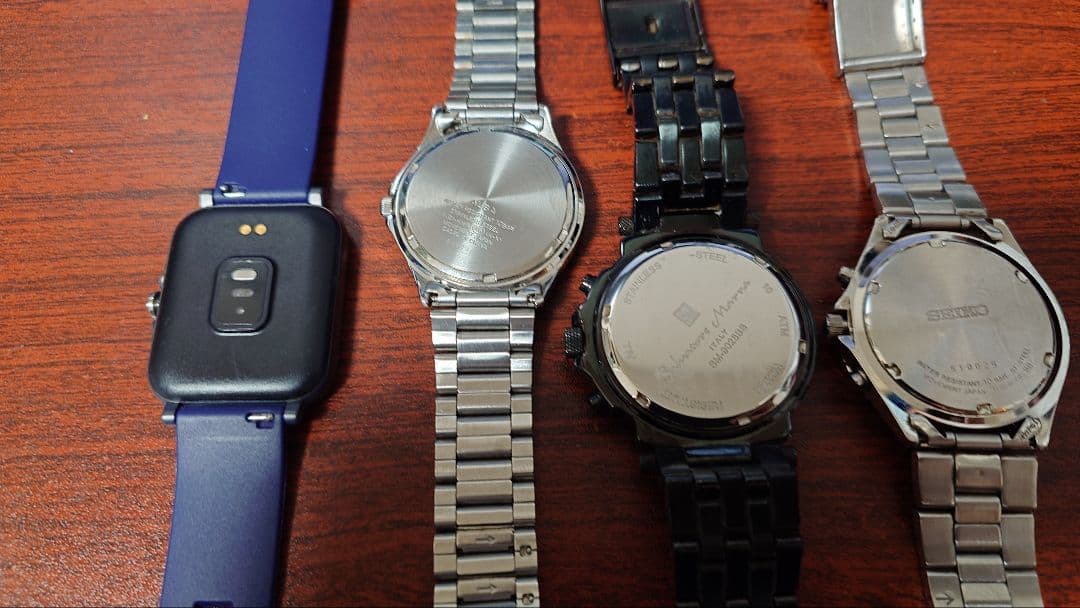 腕時計　スマートウォッチ　稼働未確認