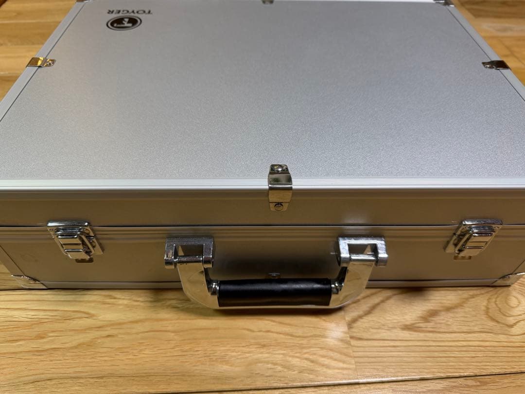 ポケモンカードセット 引退品 アタッシュケース付き TOYGEA - メルカリ