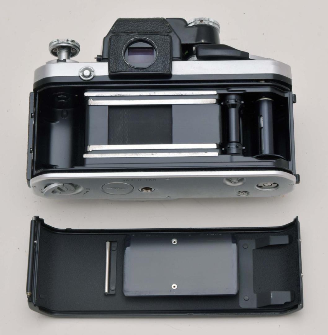 NIKON F2 フォトミック シルバー/ハッセルブラッド500M/C