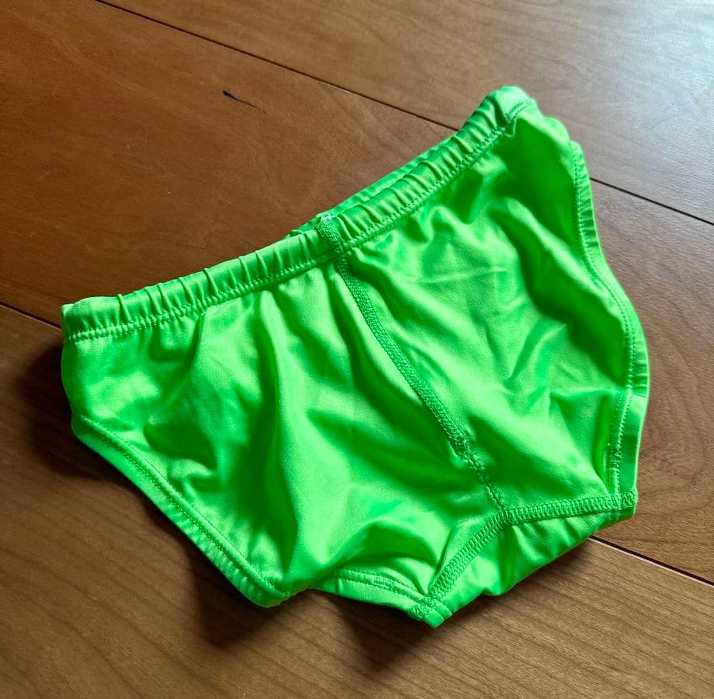 SPEEDO アクアスペック 蛍光グリーン SS 光沢 競パン ライフセーバー