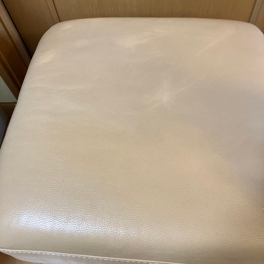 本革　ベージュ オットマン スツール