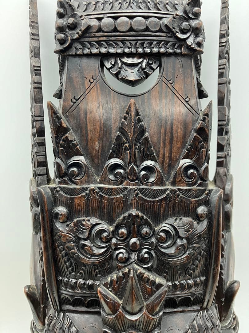 黒檀 繊細な木彫りのお面 仮面 バロン神 壁掛け 木製 ウッド バリ島 工芸