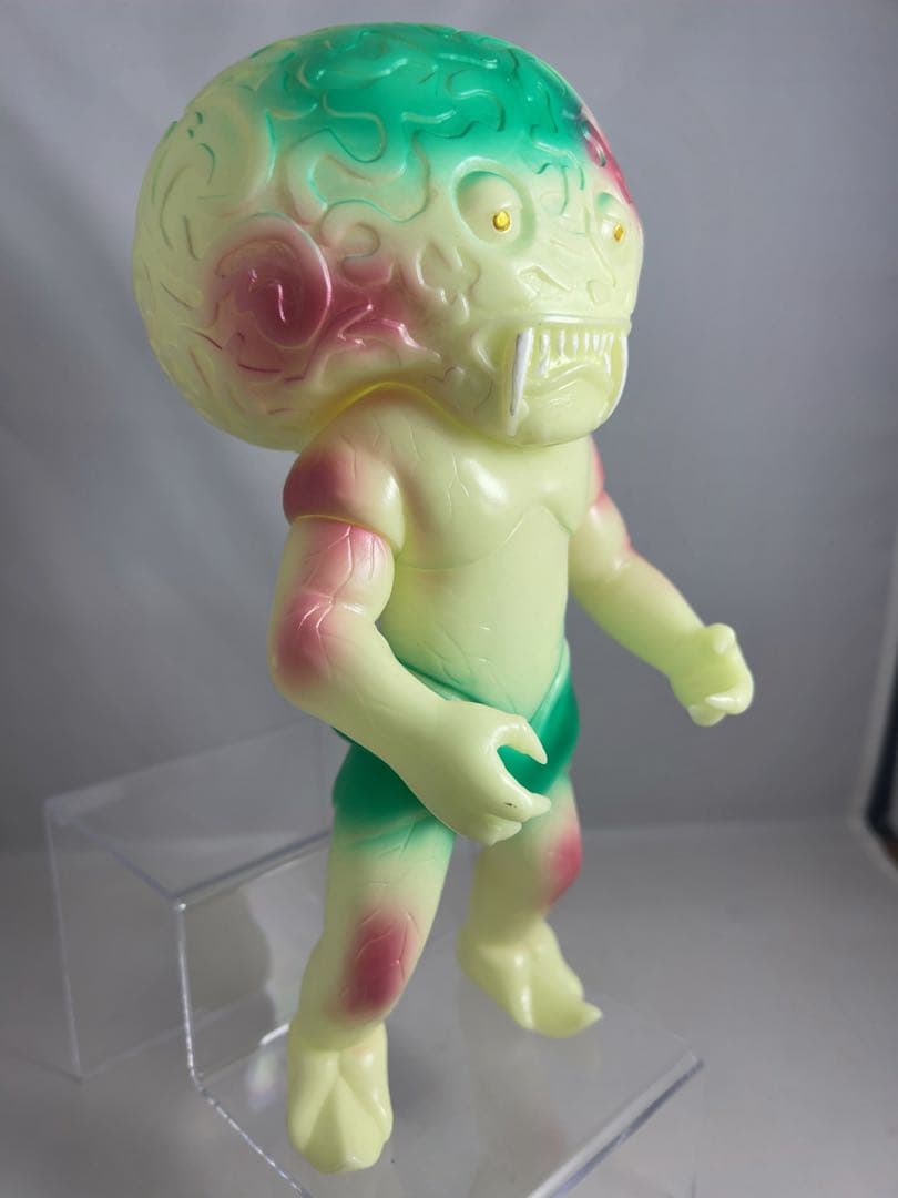 スペクトルマン ノーマン 蓄光限定ソフビ ベアモデル