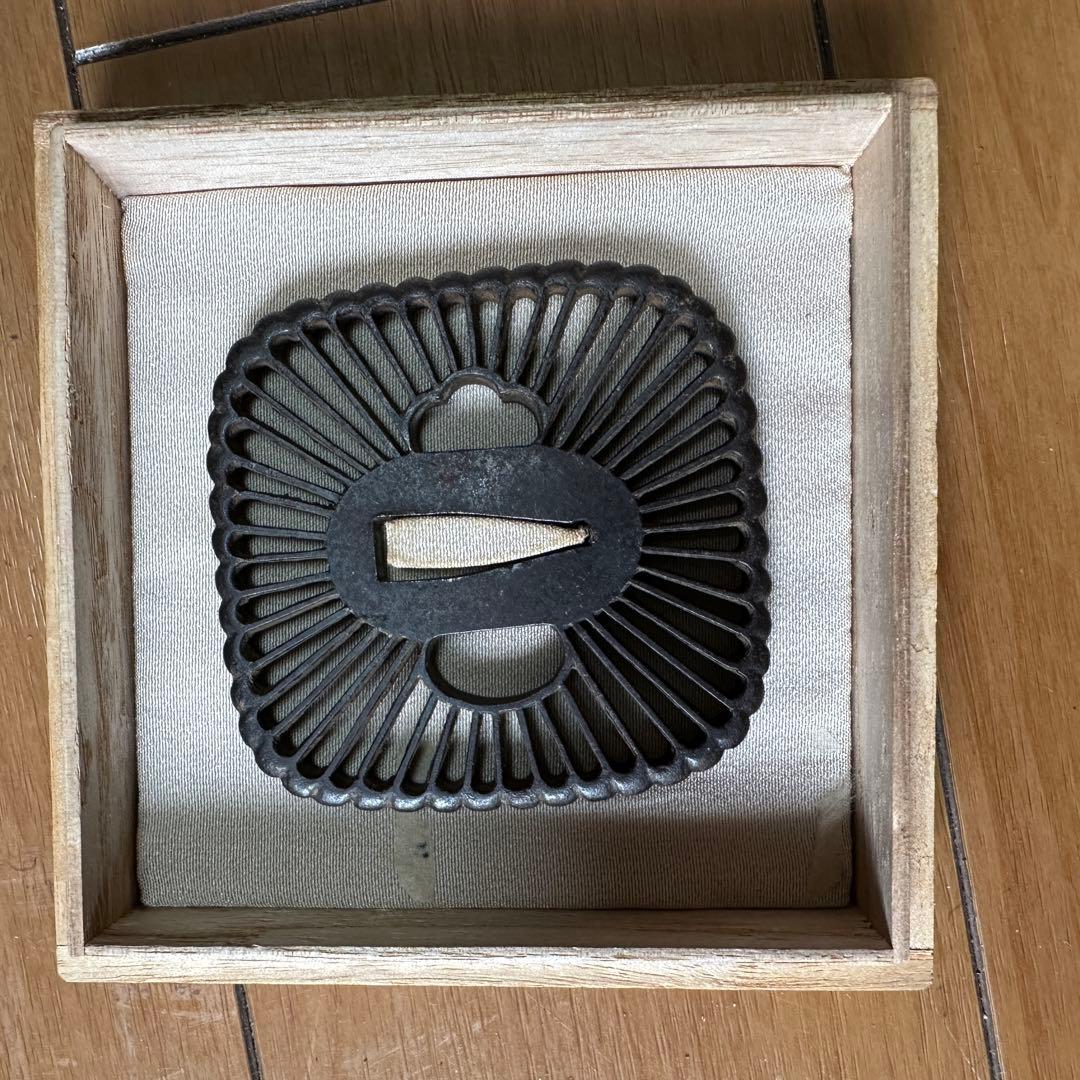 (鑑定書有) 鍔 鐔 刀装具 日本刀 武具 骨董 鉄製