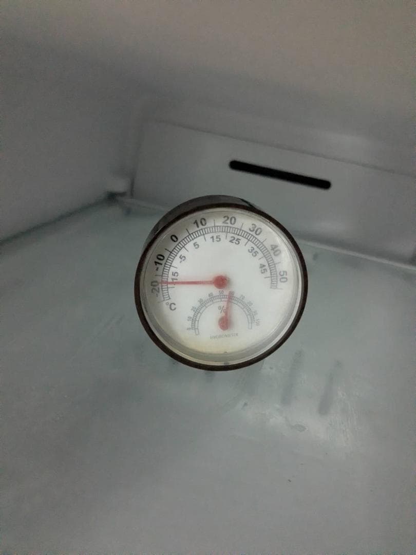 K♢031 アイリスオーヤマ １ドアスリム冷凍庫 IUSN-8A-W