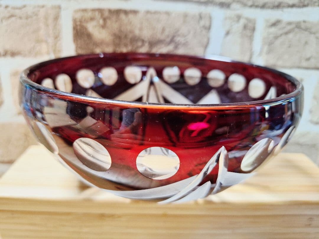 未使用！江戸切子　江戸被切子 深鉢 赤きりこ 18cm サラダボール 硝子鉢 未使用！江戸切子 江戸被切子 深鉢 赤きりこ 18cm サラダボール 硝子鉢