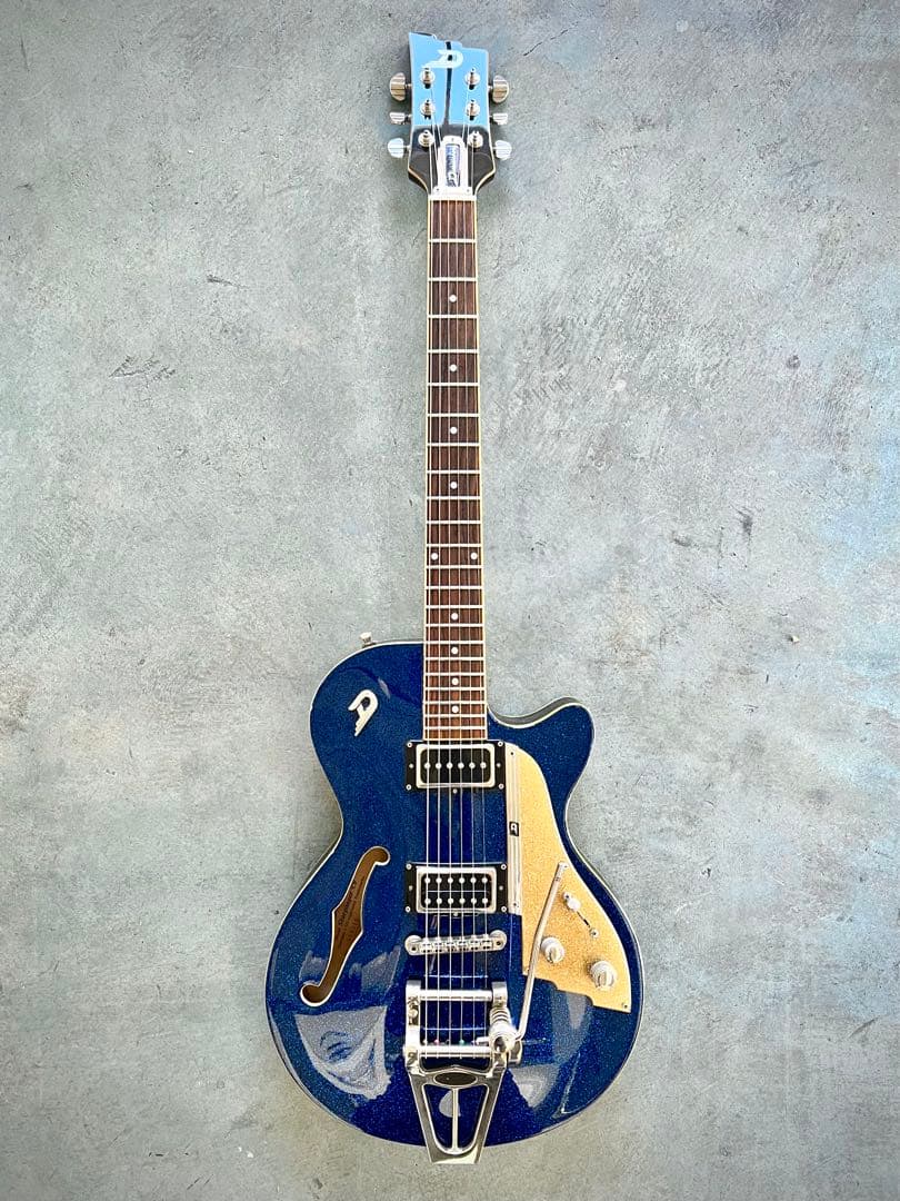 ギター Duesenberg Starplayer TV Blue Sparkle