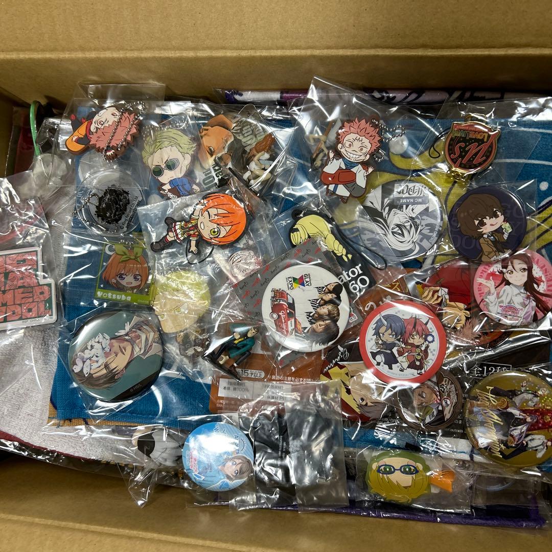 キャラクターグッズまとめ売り　漫画　アニメ　グッズ　セット　おまとめ　290個