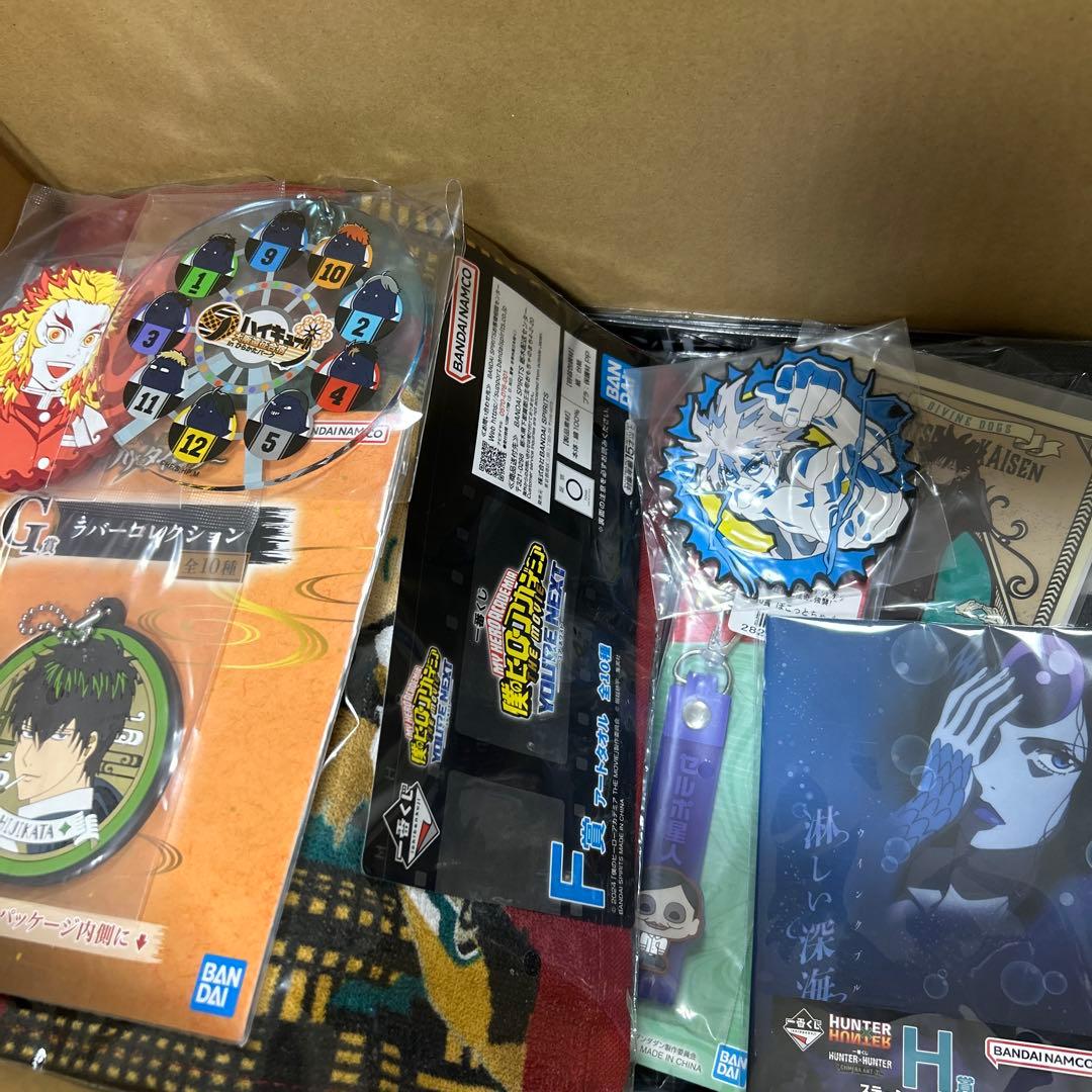 キャラクターグッズまとめ売り　漫画　アニメ　グッズ　セット　おまとめ　290個