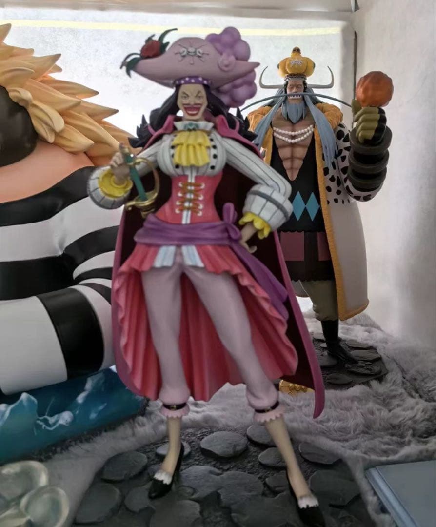 ワンピース カタリーナ・デボン ガレージキット ガレキ スタチュー①