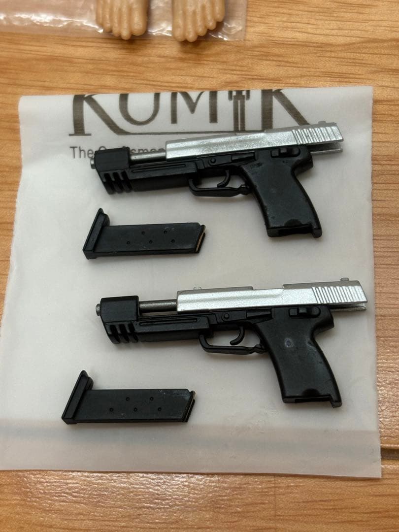 1/6 トゥームレイダー ララ・クロフト フィギュア