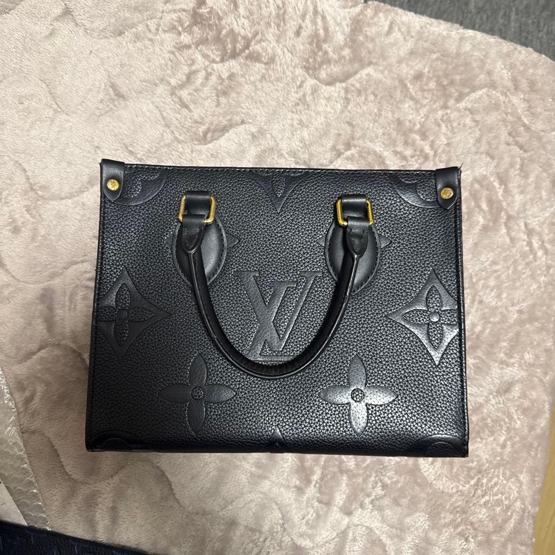 Louis Vuitton ブラック ハンドバッグ