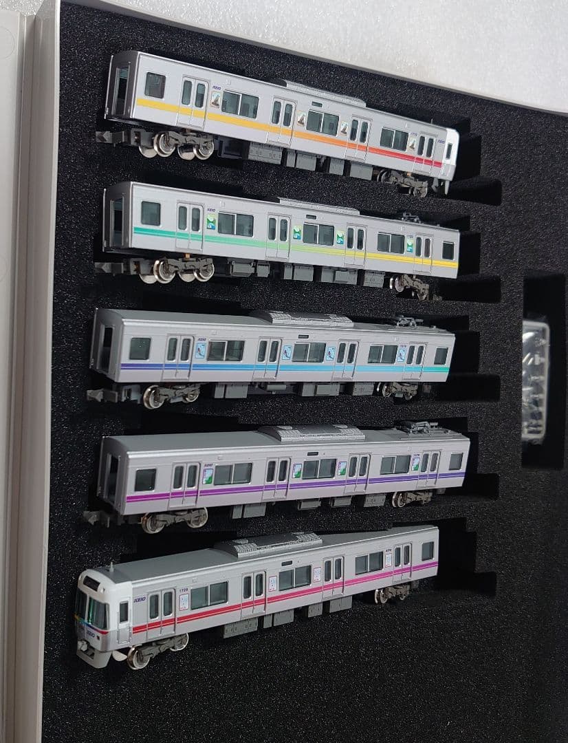 京王 1000系 5両室内灯入 レインボーラッピング 井の頭線 グリーンマックス