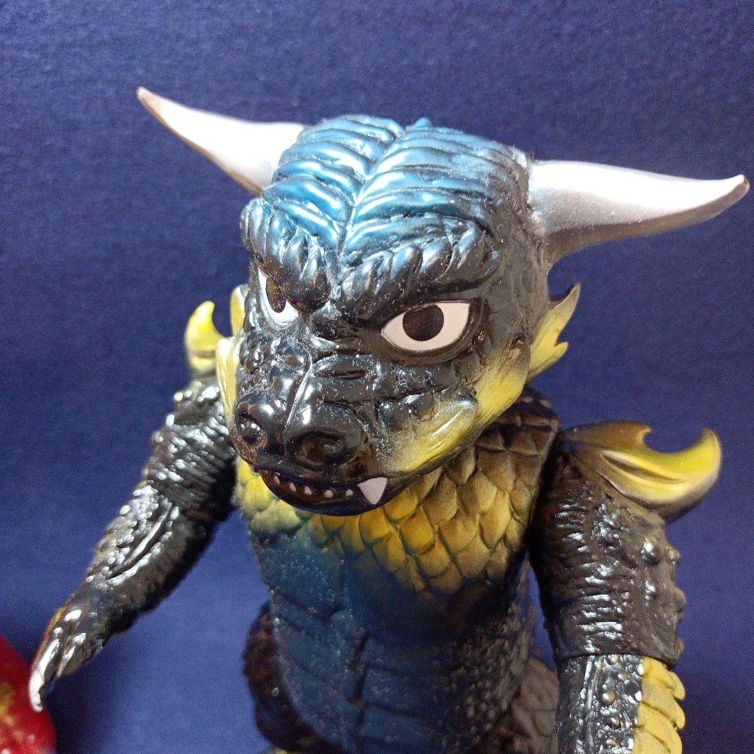 ソフビ プルガサリ 怪獣フィギュア 2体セット マーミット レア