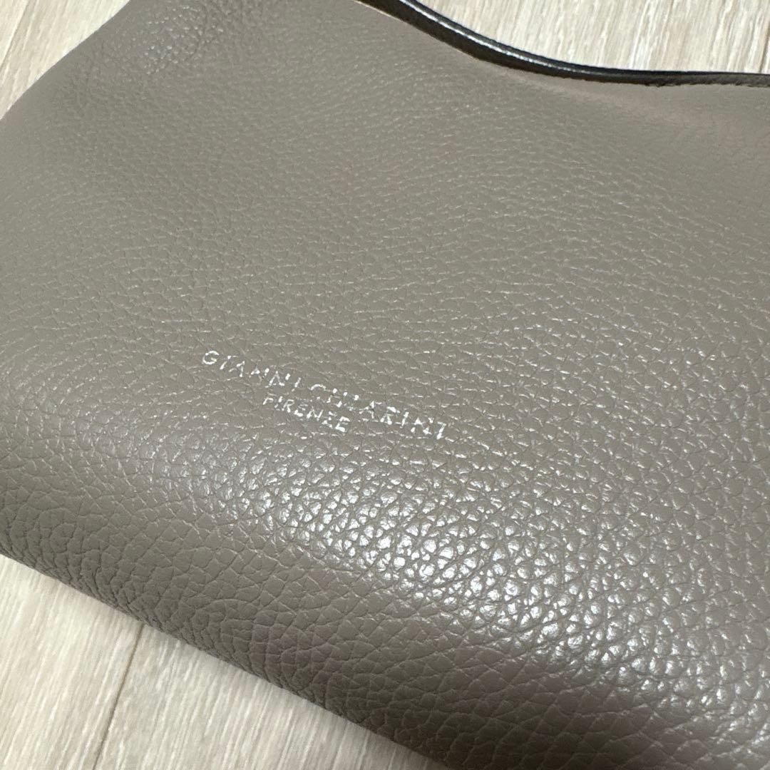 【美品】GIANNICHIARINI ALIFA M ショルダーバッグ