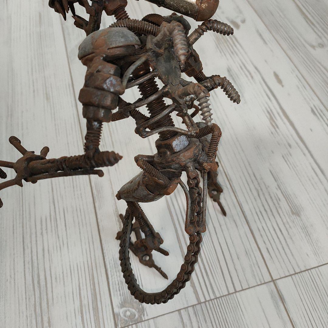 廃材メタルアート／エイリアンVSプレデター