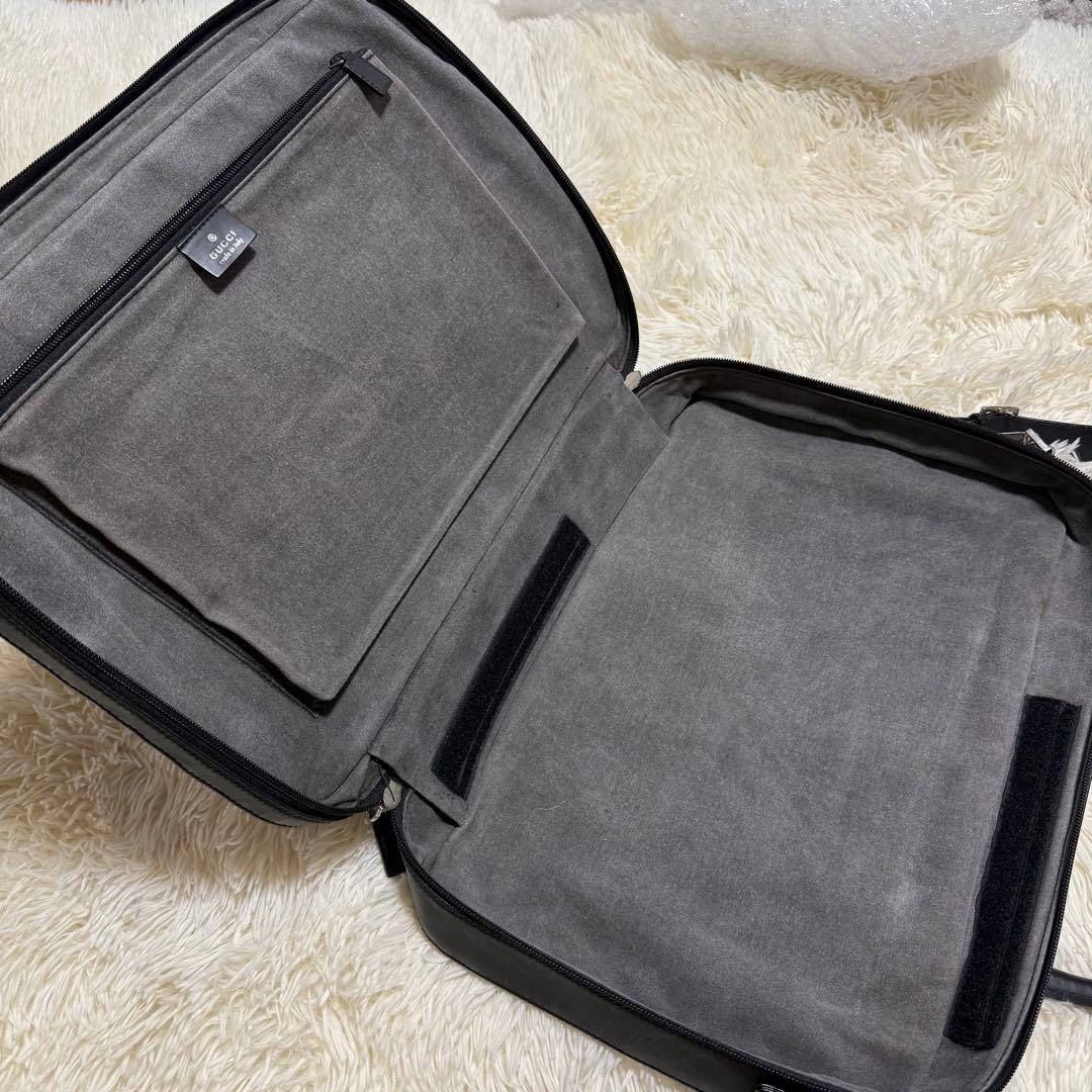 GUCCI　グッチ　ビジネスバッグ　ブラック　GG柄　2way