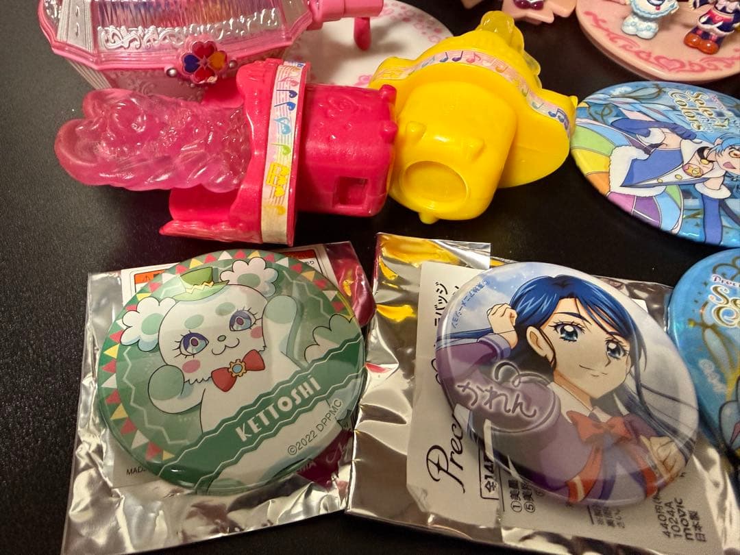 プリキュア グッズセット 大量 フィギュア 色紙 バッジ キーホルダー