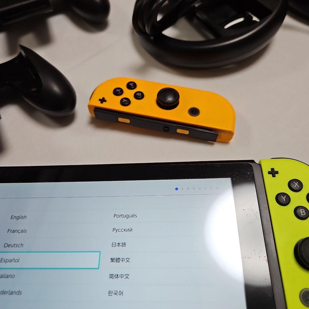 【モンハン仕様他】Nintendo Switch 2台セット　スイッチ2台他色々