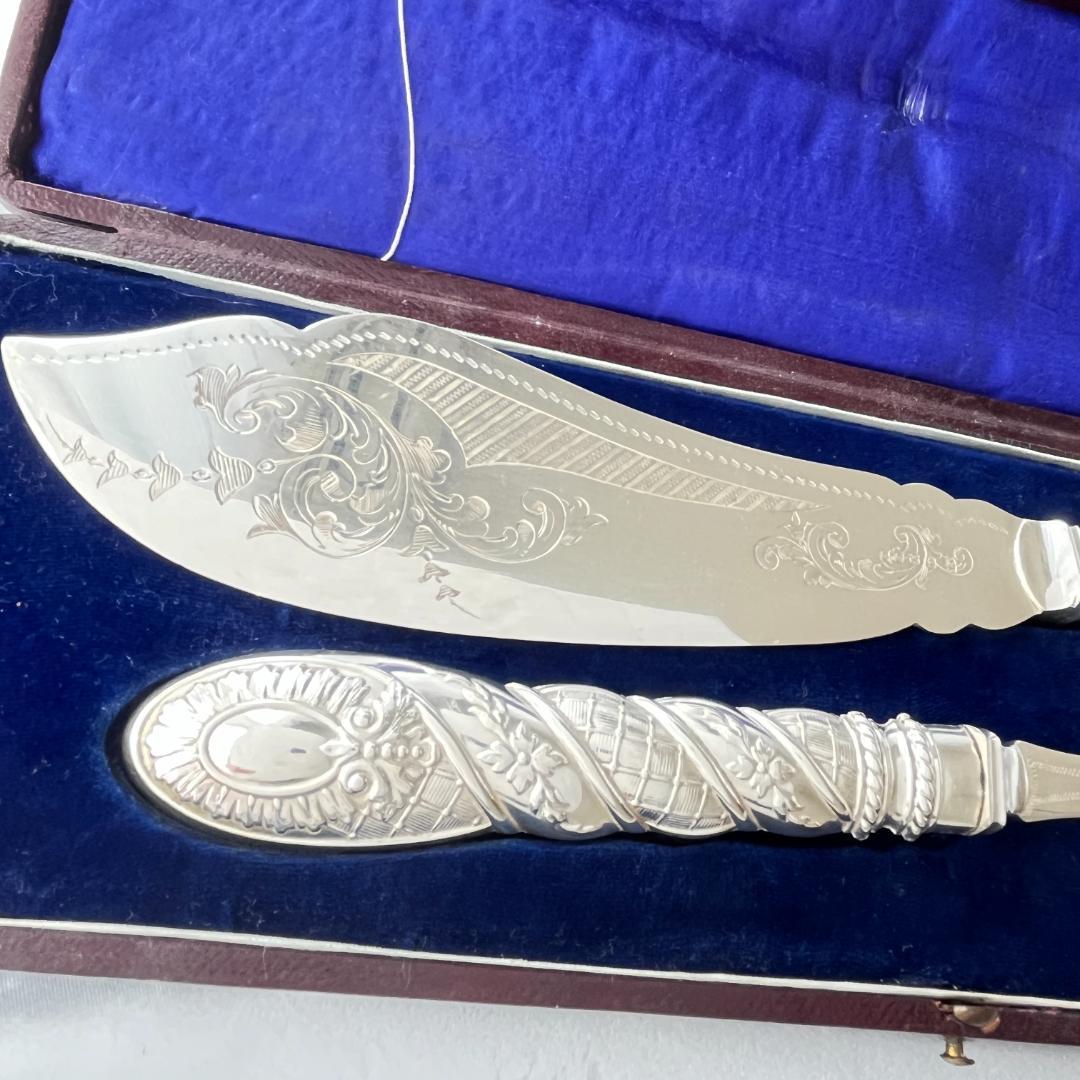 【英国】 ビクトリアンのサーバー ペア【シルバープレート】 専用ケース