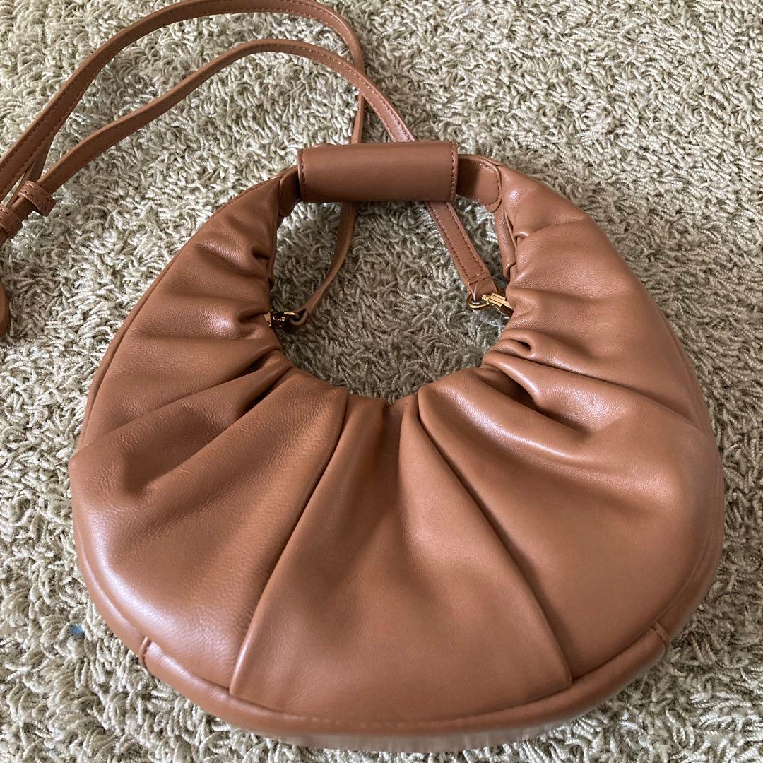 な*ん様 ドゥーズィエムクラス　ムーンバッグ　スタウド