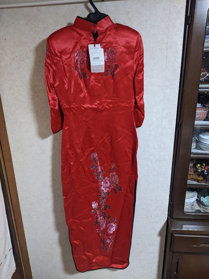 刺繍入りチャイナドレス 赤・ピンク5枚まとめて