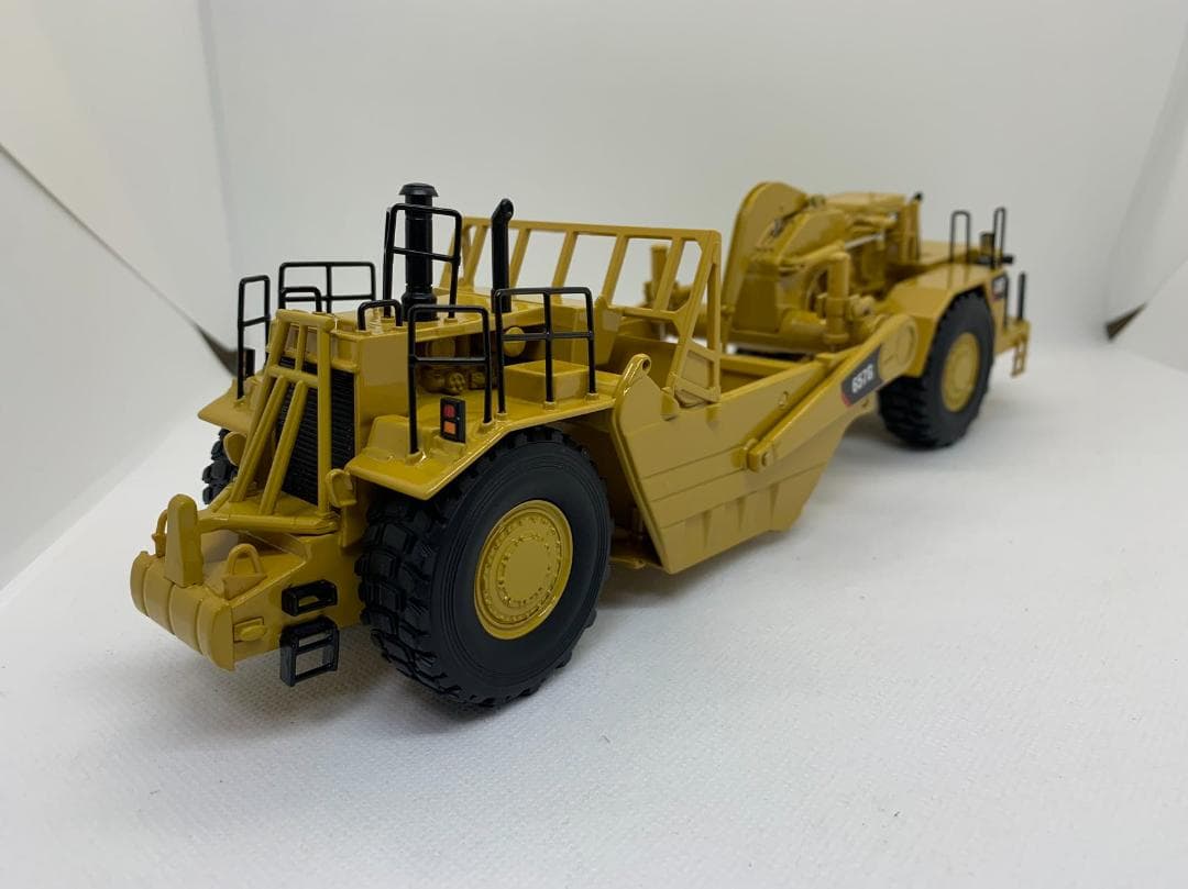 ミニカー DM 1/50 CAT 657G WHEEL TRACTOR-SCRAPER