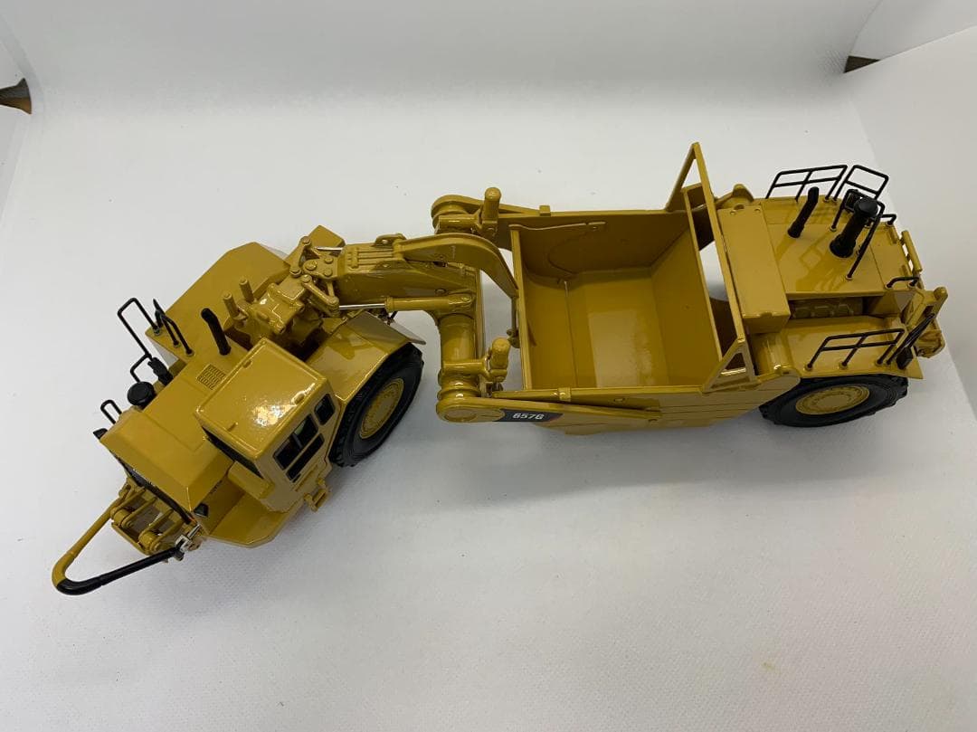 ミニカー DM 1/50 CAT 657G WHEEL TRACTOR-SCRAPER