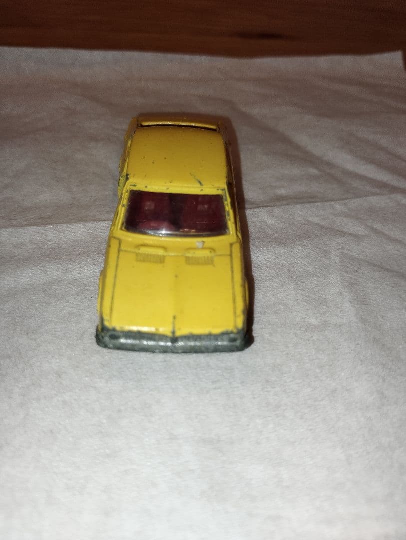 黒箱トミカ　NO.11 トヨタ　スプリンター　1200SL　香港製　黒箱