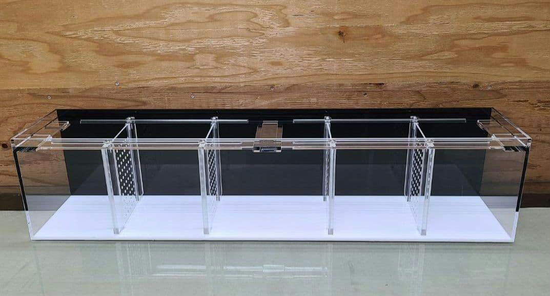 アクリル水槽 可動式セパレートタイプ 900×200×200