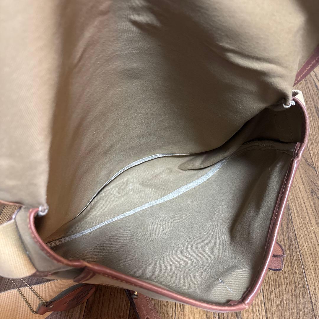 Brady ショルダーバッグ