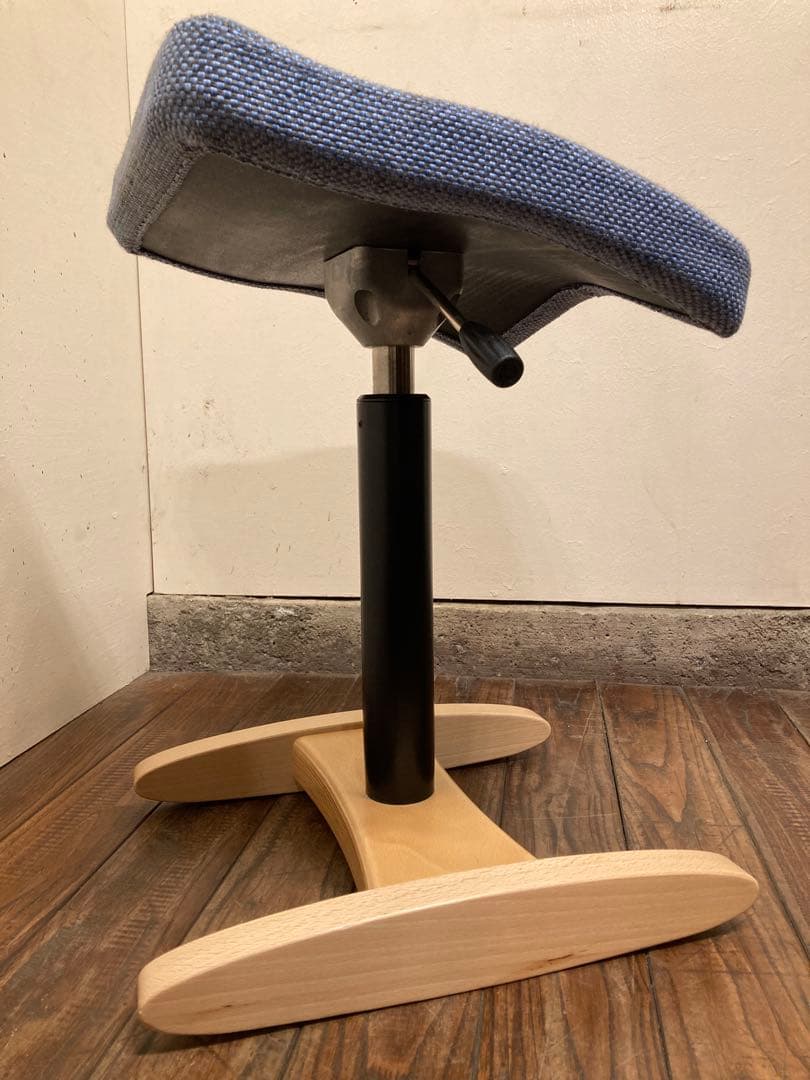 balance バランス Synergy シナジー スクエア 昇降スツール 腰痛