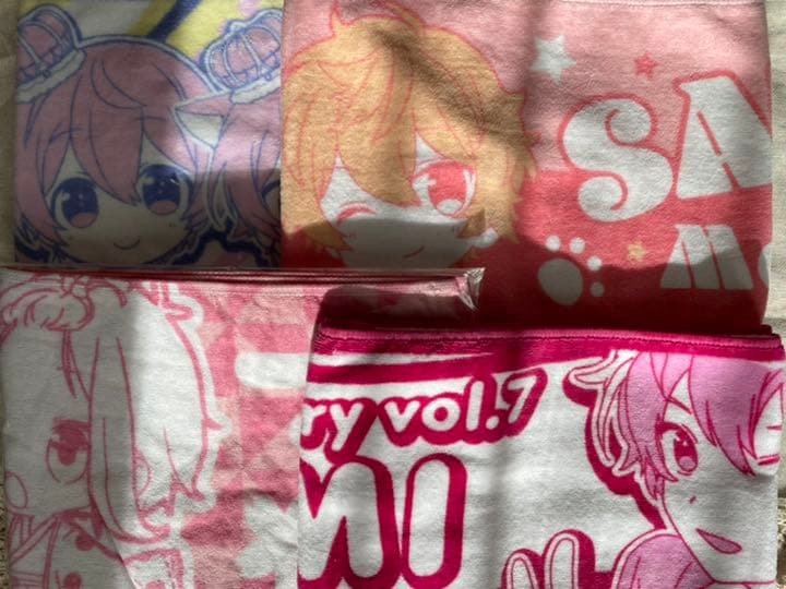 さとみ すとぷり グッズ うちわ ファイル 缶バッジ パーカー