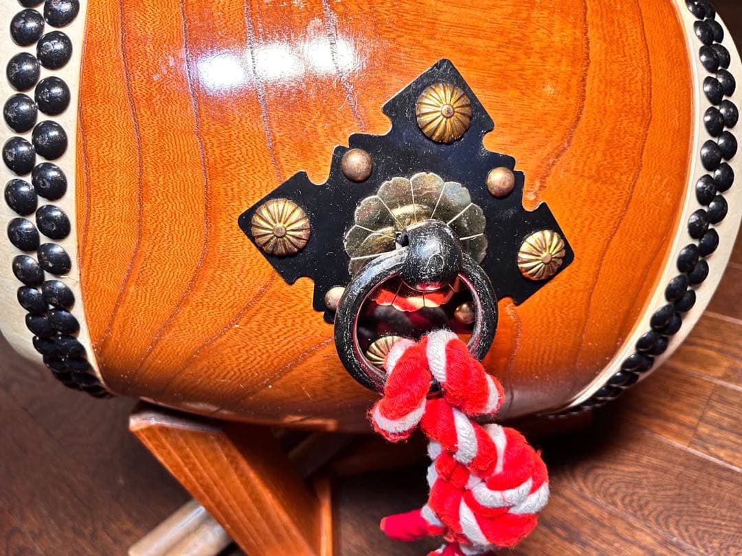 杉浦太鼓店 / 特注 宮太鼓（鋲打太鼓）国産牛皮・国産欅胴・バチ・特注