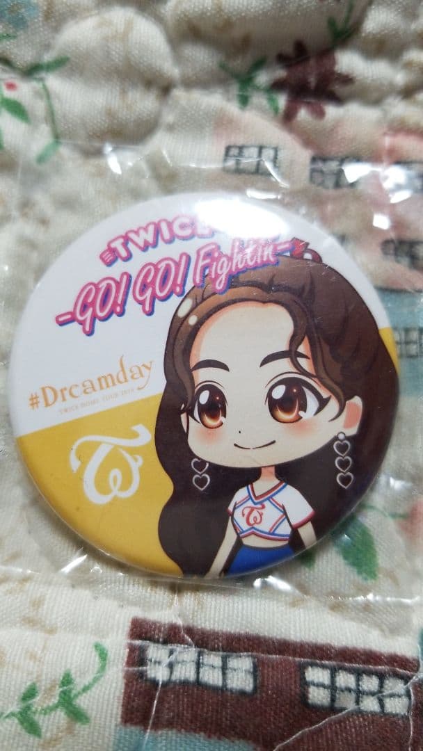 TWICE-GO!GO!Figtin- 限定缶バッジ