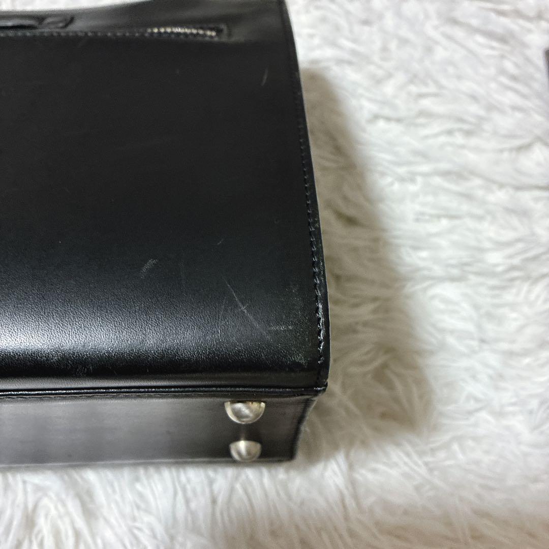 miwako ☆ ジャンポールゴルチエ　メタルプレート　ハンドバッグ　無地