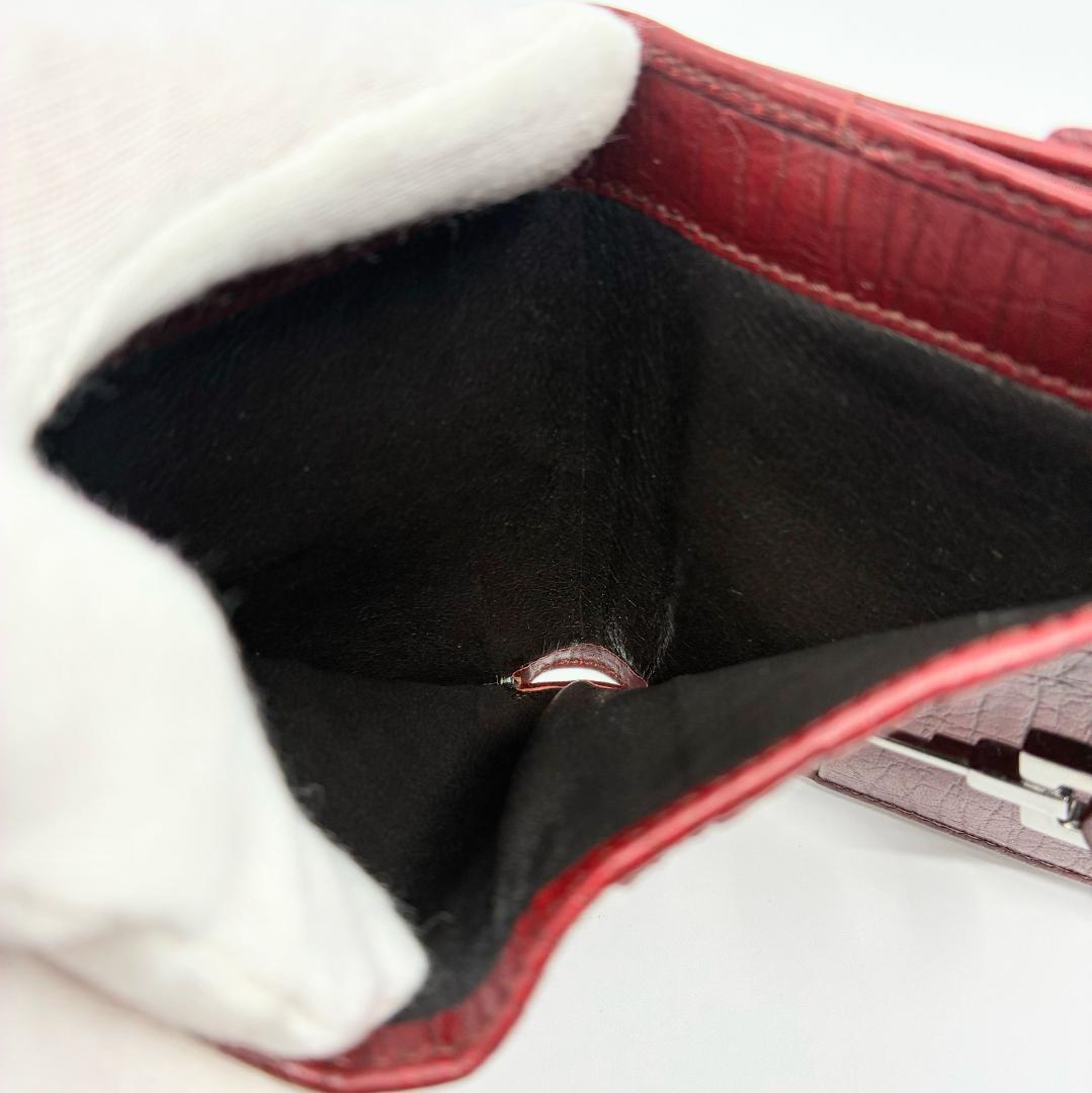 GUCCI グッチ 赤 レッド レザー 二つ折り財布 A1348A1