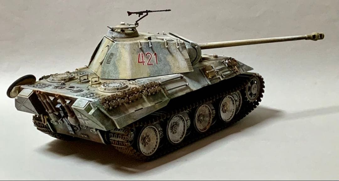 タミヤ 1/35プラモデル ドイツ パンター戦車（追加装甲板装備）塗装