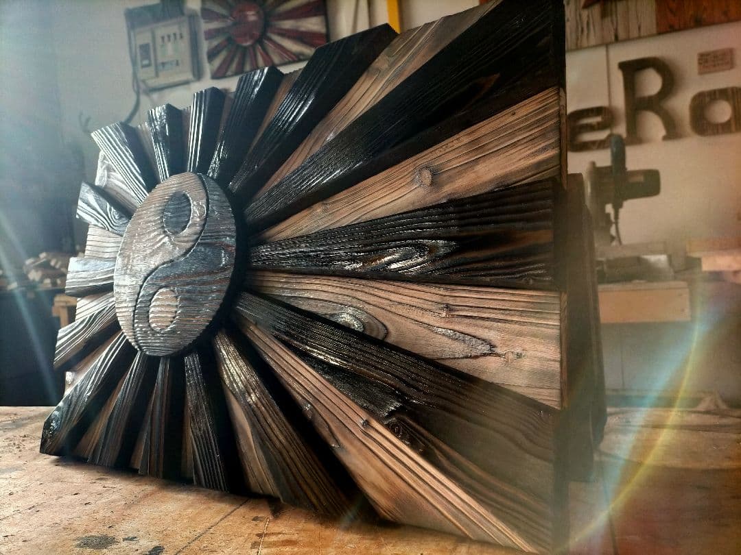 木製タペストリー