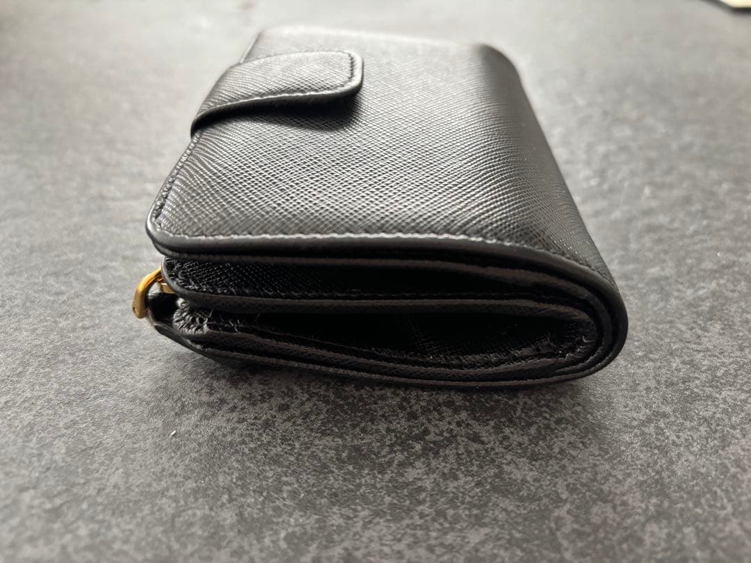 ✨極美品✨ PRADA 二つ折り財布 サフィアーノレザー バイカラー ピンク 黒