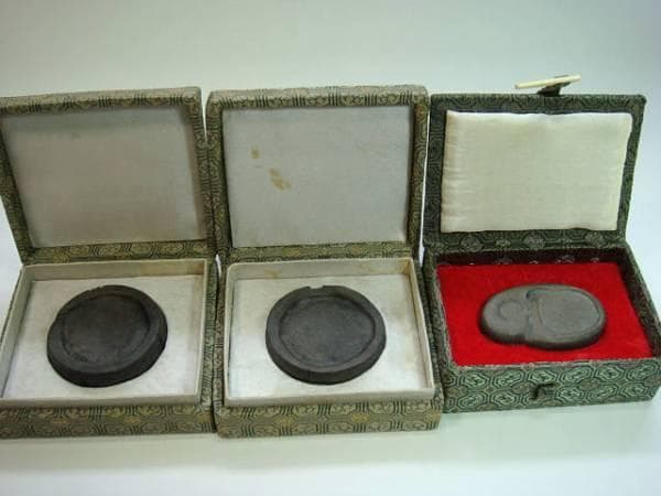 硯■古い小さい硯石 墨 中国 唐物 3個セット 箱付 書道道具 古民具 古美術■