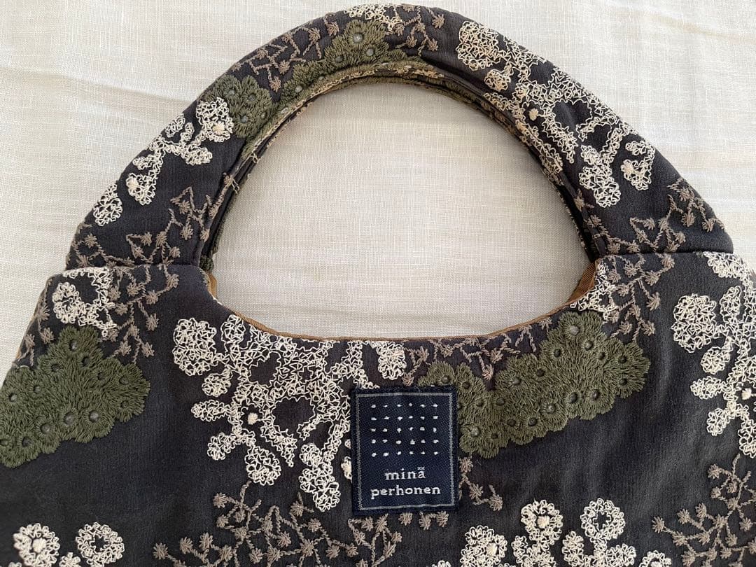 1/22本日まで　ミナペルホネン エッグバッグ　happy camouflage